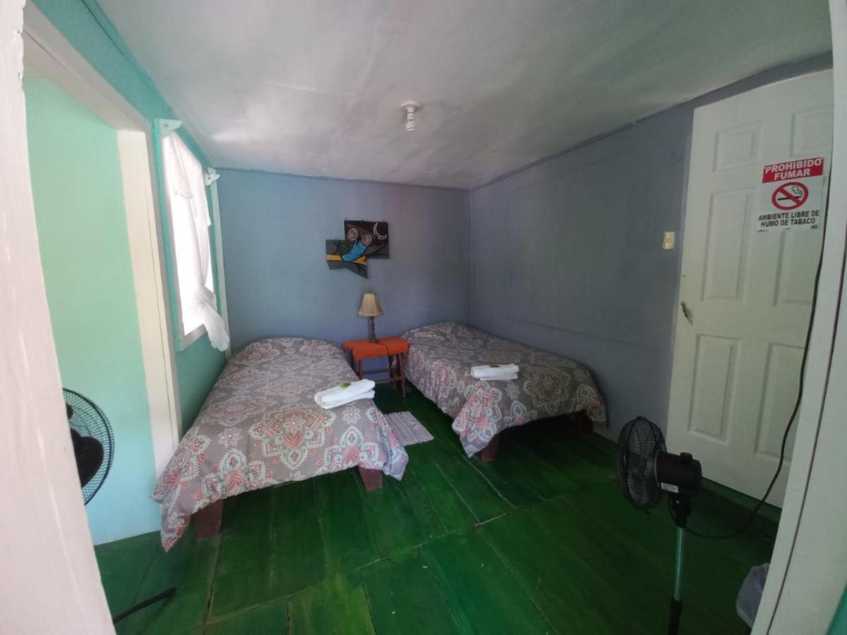 Bed and Breakfast Donde Familia Manito Paquera Esterno foto