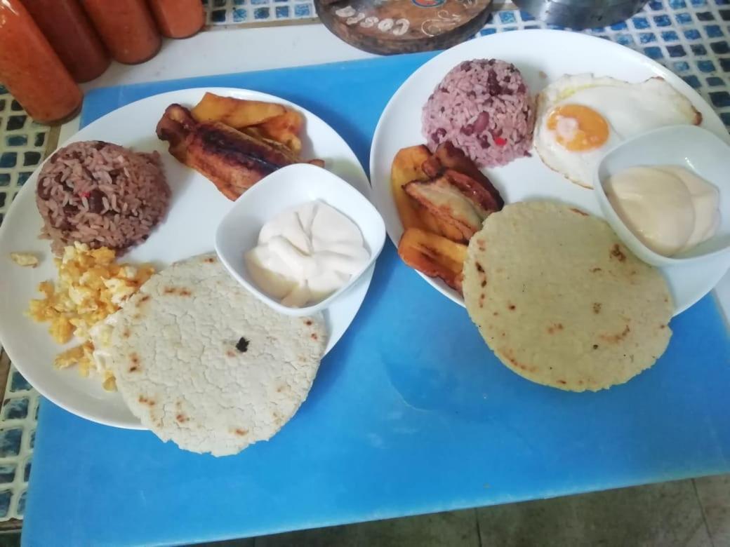 Bed and Breakfast Donde Familia Manito Paquera Esterno foto